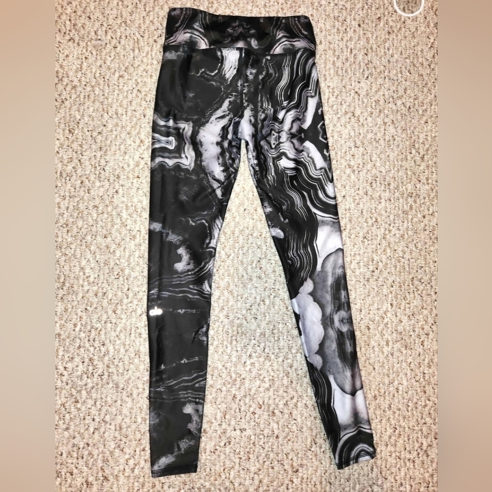 Black and White Marble Print Leggings